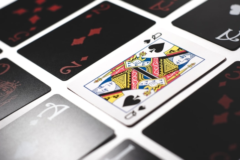 El As vale 1 u 11 puntos en blackjack