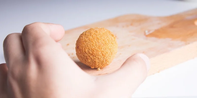 Bolas de queso griegas para abrir el apetito; Spin Palace Blog