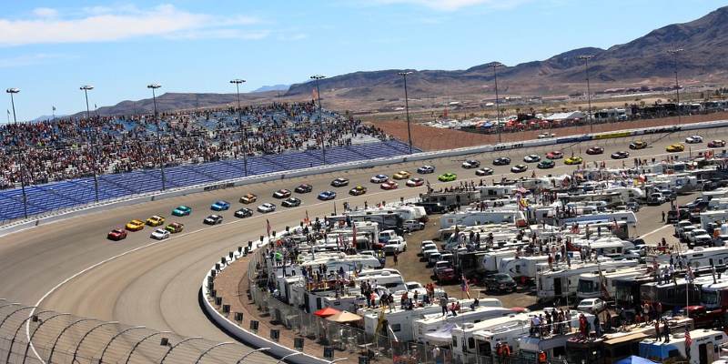 NASCAR ติดตามการแข่งรถ NASCAR ติดตามการแข่งรถ