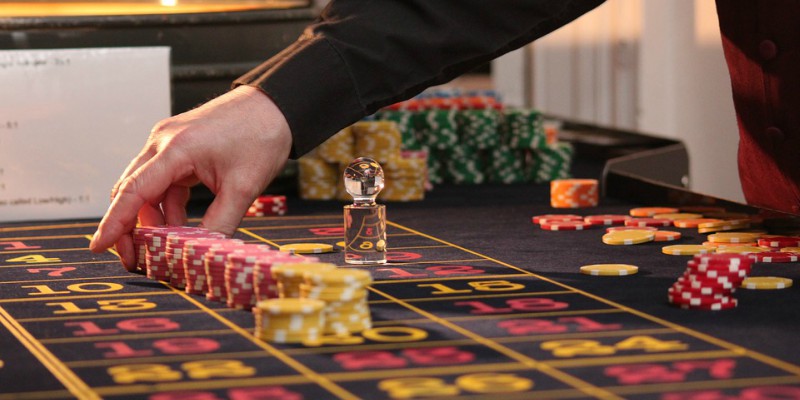 roulette dealer roulette dealer